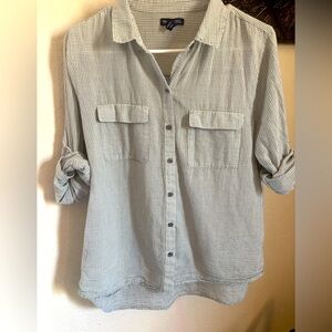 Gap Plaid Button-Up Shirt size medium 100% cotton